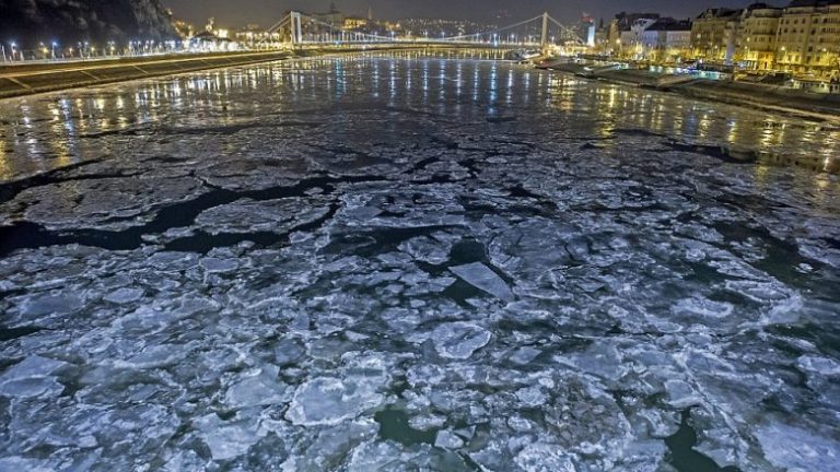 Temperaturat ekstreme, imazhet e Evropës së ngrirë (Foto)