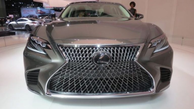 Grilli i Lexus SL ka marrë tre vjet e gjysmë kohë, deri në përfundimin final (Foto)