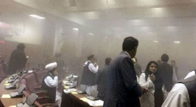 Sulm vetëvrasës në afërsi të ndërtesës së Parlamentit në Afganistan (FOTO)