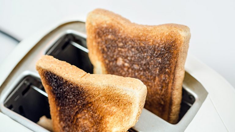 Buka, patatja dhe drithërat mund të shkaktojnë kancer, nëse gatuhen në këtë mënyrë!