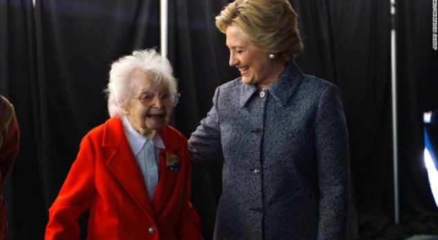 Vdiq përkrahësja më e madhe e Hillary Clinton në moshën 103 vjeçare