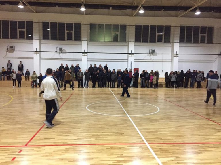 Llugaxhia bëhet me sallë sportive (FOTO)