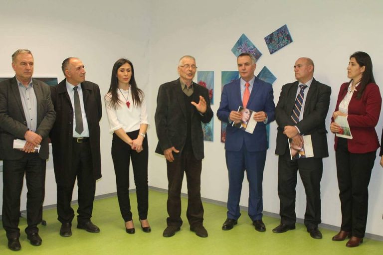 Kryetari Ahmeti mbështet krijuesit e rinjë