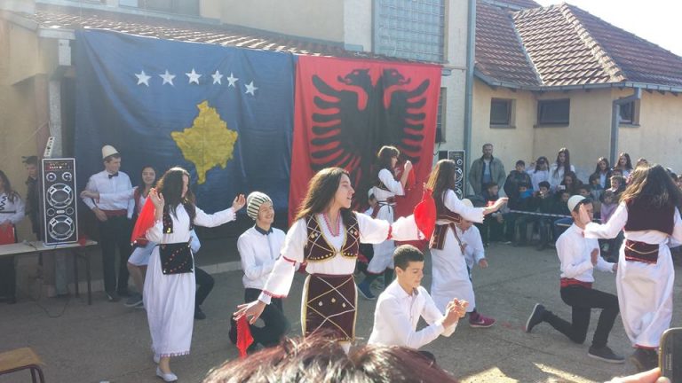 FotoLajm: Kështu u festua dita e shpalljes së Pavarësisë në Topliqan