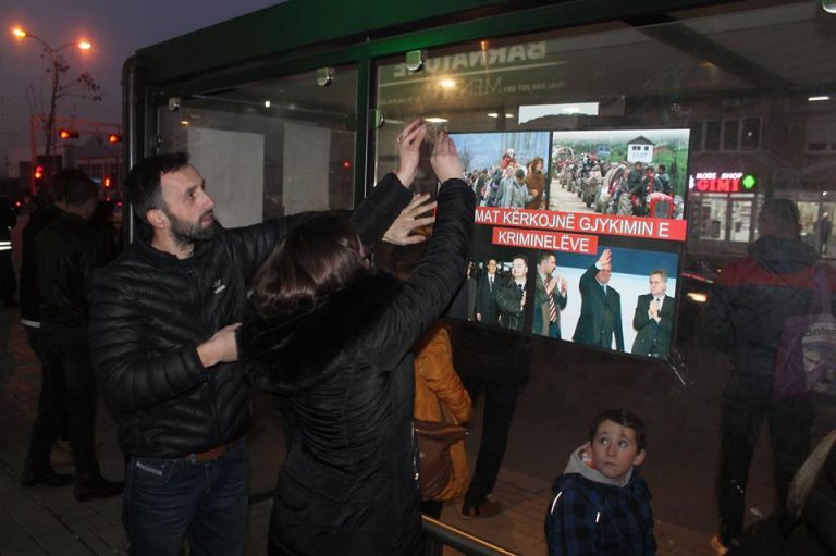 Rinia e AAK-së në Lipjan nëpërmjet një proteste simbolike, shprehën revoltën e tyre me gjendjen aktuale në Kosovë