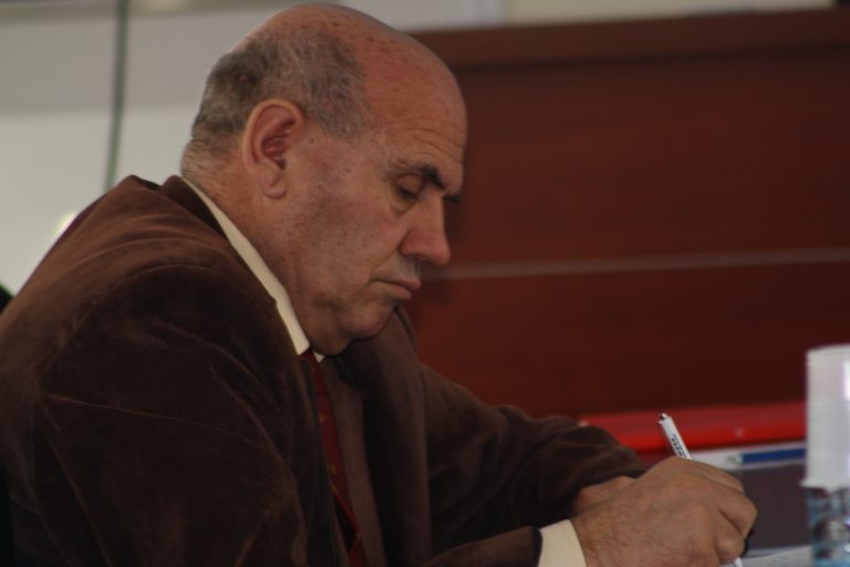 Sefer Tasholli uron Komunitetin Ashkalinjë me rastin e festës së Flamurit Kombtarë të këtij komuniteti