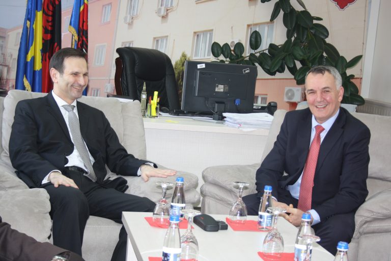Takohen Imri Ahmeti e Miro Kovaç deputet i Parlamentit të Kroacië (FOTO)