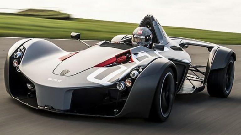 McLaren, Ferrari dhe Porsche po sfidohen nga një kompani që prodhon makina për gara (Foto)