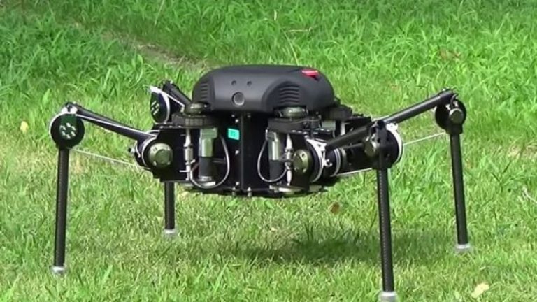 Roboti në formë të merimangës lëvizë më shpejt se njeriu (Video)