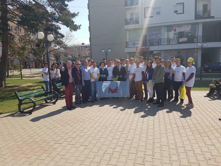 PDK-Lipjan aksion për 24 Marsin, Ditën Botrore të Parqeve (foto)