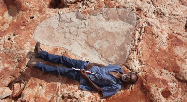 Zbulohen fërkemet më të mëdha të dinozaurëve në botë (Foto)