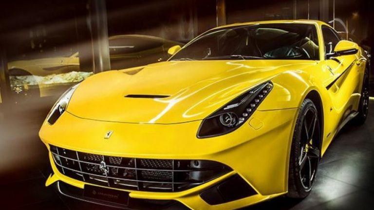 Ferrari F12 Berlinetta me enterier të mahnitshëm (Foto)
