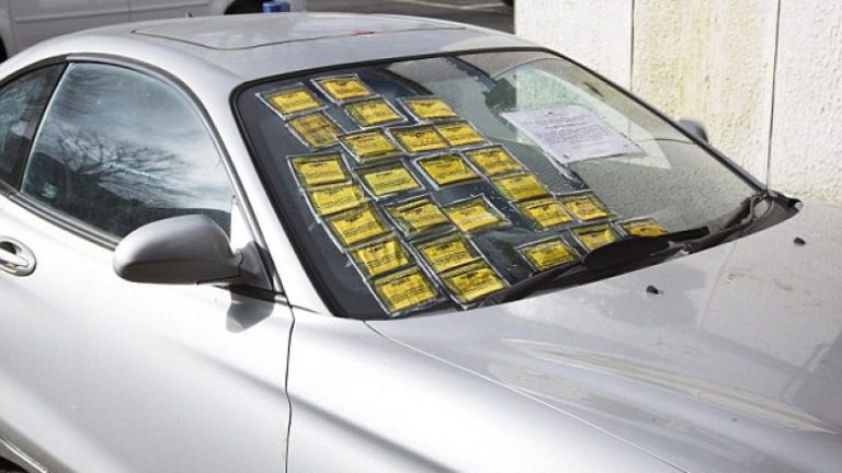 Hyundai i parkuar në vend të palejuar, vlera e tiketave kalon atë të veturës (Foto)