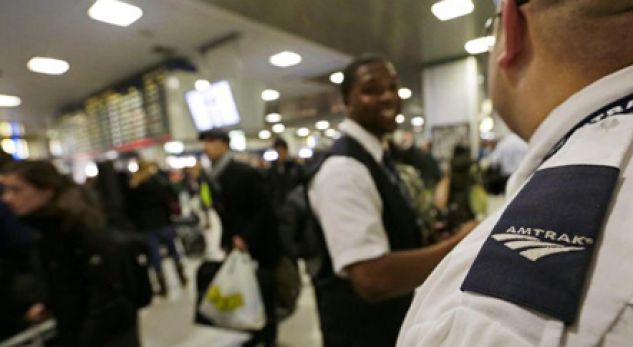 Kaos në stacionin e trenit në New York, 16 të plagosur (Video)