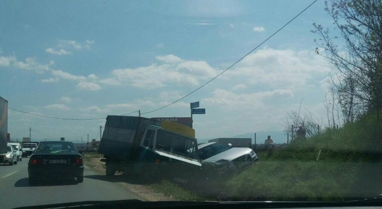 Aksident i rëndë në Llugaxhi (FOTO)