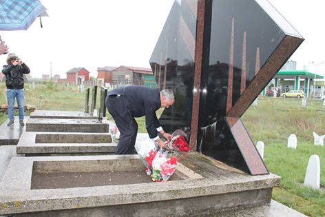 Nderohen martirët e fshatrave Hallaq i Vogël dhe Rufc i Ri (FOTO)