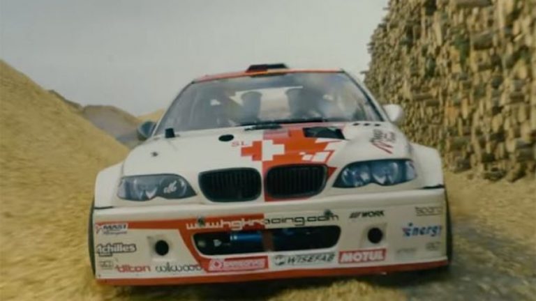 BMW 3 Series tregon fuqinë dhe precizitetin në mes të druve të radhitur (Video)