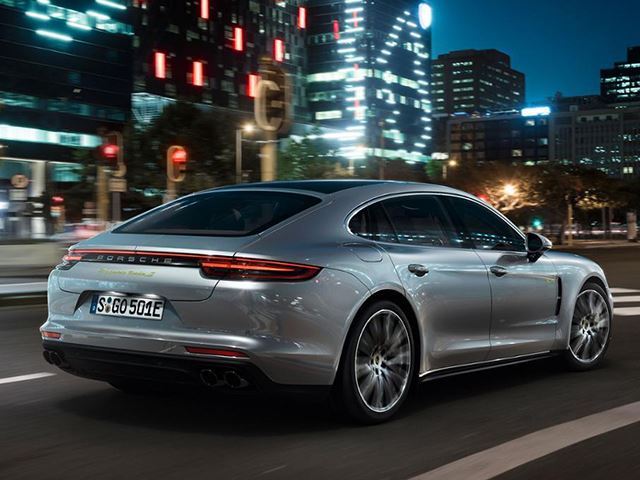 Porsche lanson pesë modele për tregun kinez (Foto)