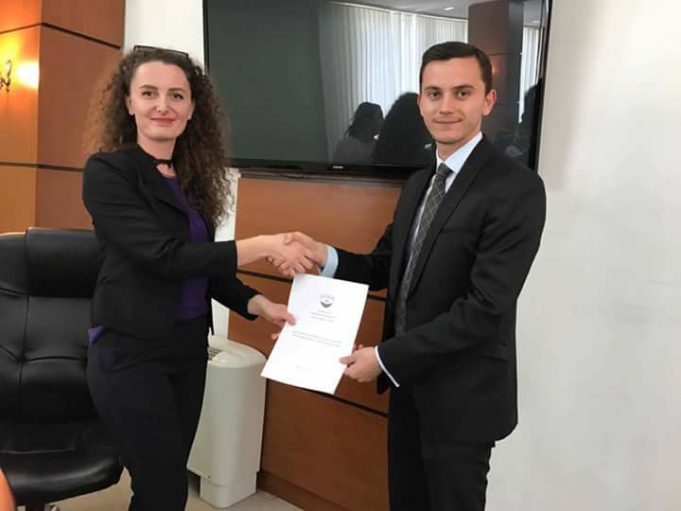 Kastriot Luma zgjidhet Kryetar i Kuvendit të Rinjve të Kosovës!