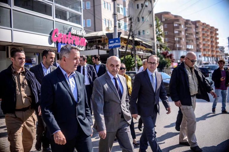 Mustafa e Hoti e nisin fushatën në Lipjan, iu bashkohet edhe Vjosa Osmani