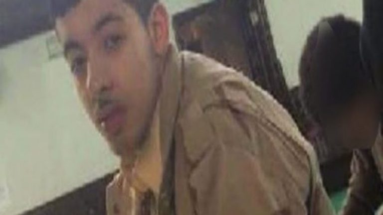Sulmuesi i Mançesterit, ishte shok i ngushtë i të riut që kishte rekrutuar qindra të rinj në ISIS (Foto)