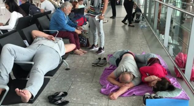 Kthehet normaliteti në dy aeroportet kryesore të Londrës