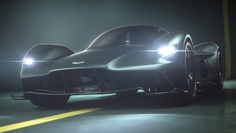 Aston Martin skanon blerësit e modelit Valkyrie, për t’jua punuar ulëset adekuate (Foto)