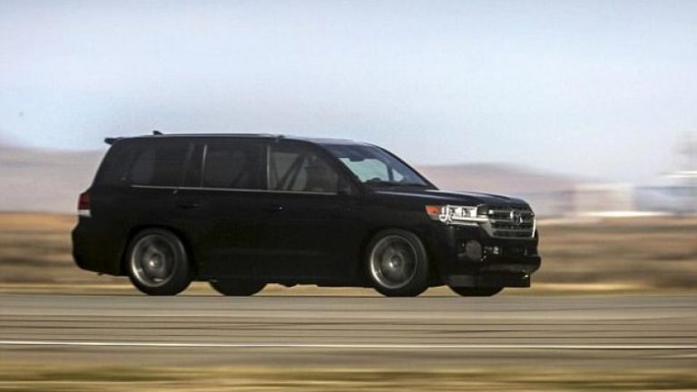 Toyota Land Cruiser kalon rekordin e mëparshëm, bëhet SUV më i shpejtë në treg (Video)