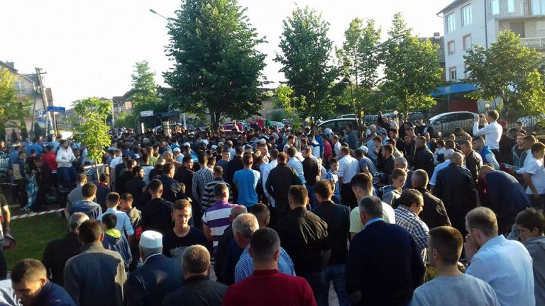 Urime festa e Fitër Bajramit Redaksia LipjaniNews