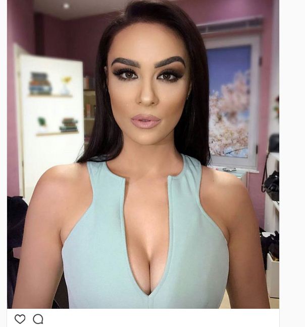 Xhensila nuk përmbahet, e tepron me ekspozim (Foto)