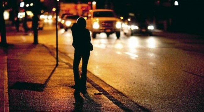 Në Lipjan e Pejë arrestohet 5 person për trafikim me njerëz