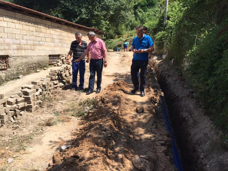 Ahmeti në Janjevë, “Do të rregullohet problemi i furnizimit me ujë të pijshëm”(Foto)