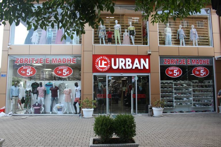 Fillon zbritja e madhe në Urban Center në Lipjan (FOTO)
