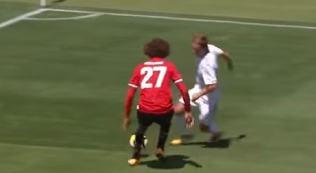 Modric dhuroi spektakël për herë të parë me numrin 10, turpëroi Fellainin