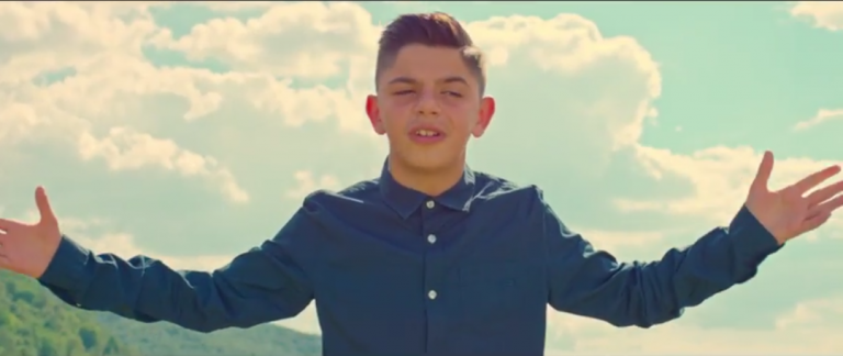 Super talenti Erjan Korpuzi vjen më baladën: Ti s’ke qen kismeti im (VIDEO)