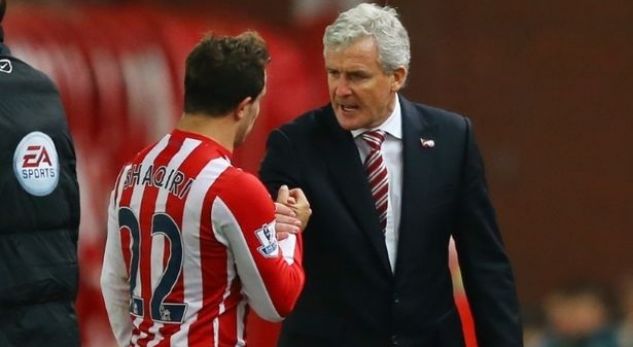 E konfirmon Hughes, Shaqiri me rol të ri te Stoke City
