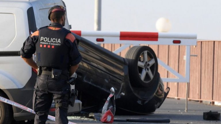 Vrasja e pesë sulmuesve në Spanjë, policia thotë se rripat e eksplozivit ishin të rremë!