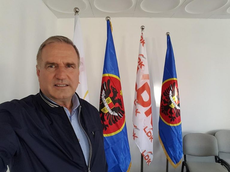 Adem Duriqi reagon ndaj Selatin Retkocerit, “Selatin po të ishe akoma drejtor ne ujësjelles a do ta ndrroje partin”