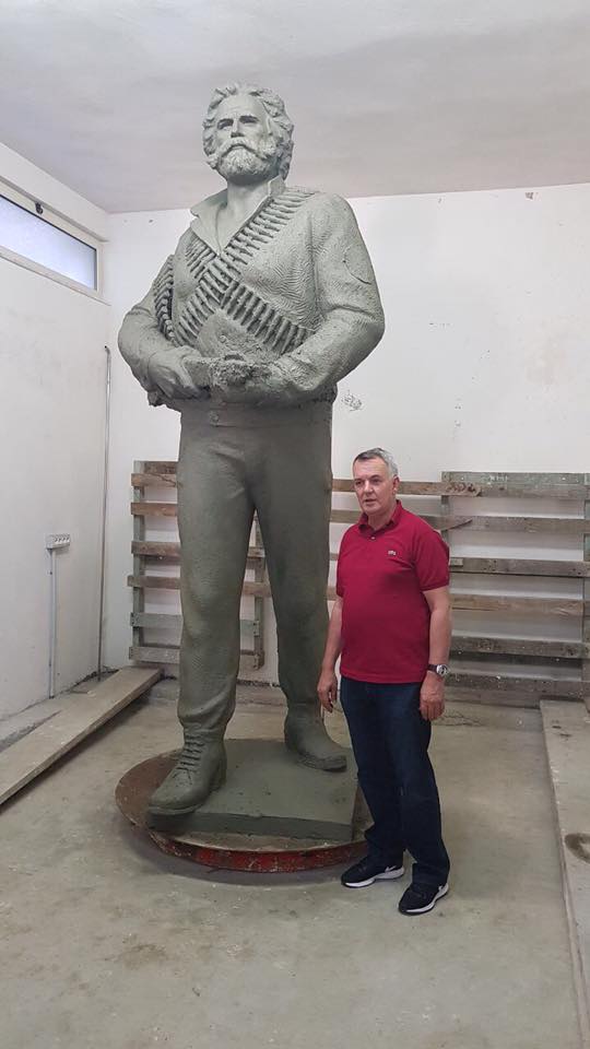 Ahmeti “Shtatorja e Komandantit Legjendar Adem Jashari po merr formë”