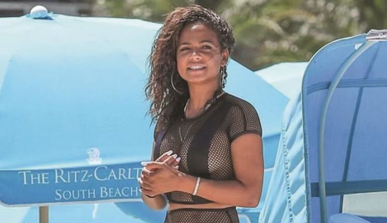 E bukura Christina Milian në plazhin e Majemit (Foto)