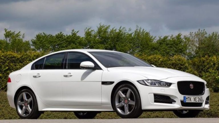 Jaguar XE në nivel me Mercedes-AMG C43 (Video)