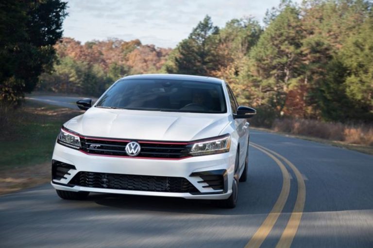 Ky është Volkswagen Passat GT 2018