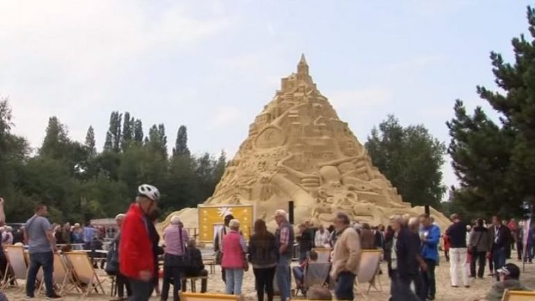 Rekord “Guinness”, kështjella më e lartë prej rëre (Video)