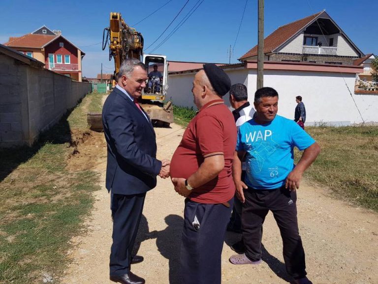 Filluan punimet për asfaltimin e rrugicave në Ribar të Madh (FOTO)