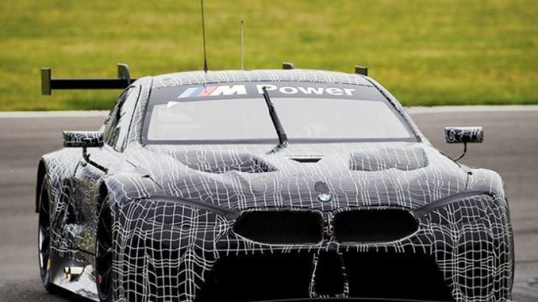 BMW lanson shtatë makina në panairin e Frankfurtit, përfshirë edhe modelin e garave M8 (Foto)