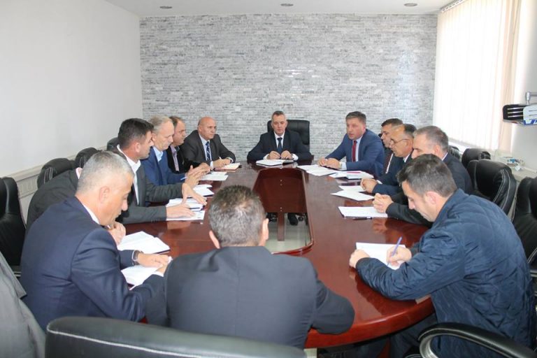 Kryetari Ahmeti ka mbajtur takimin e rregullt konsultativ me Këshillin e drejtorëve