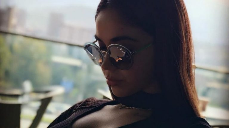 Arta Nitaj dhe imazhet që vënë në pah bukurinë e saj (Foto)