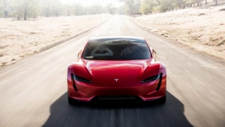 Tesla zbulon Roadsterin e ri (Foto/Video)