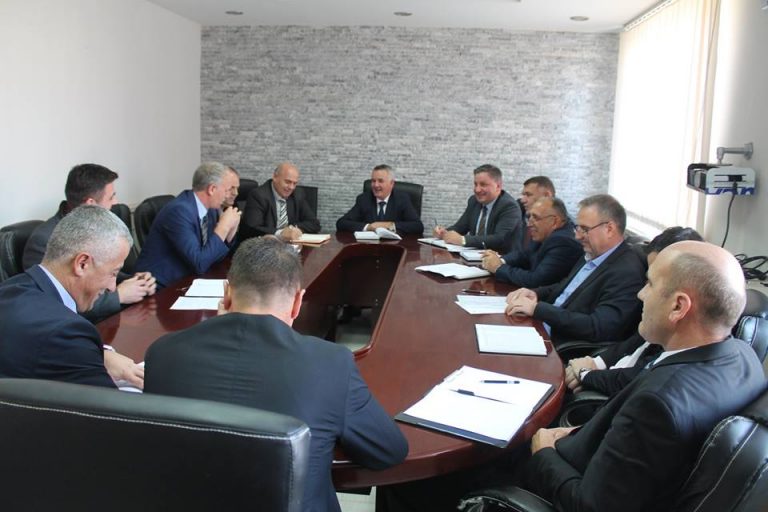 Imri Ahmeti në takimin konsultativ me drejtorët e Drejtorateve Komuale (FOTO)