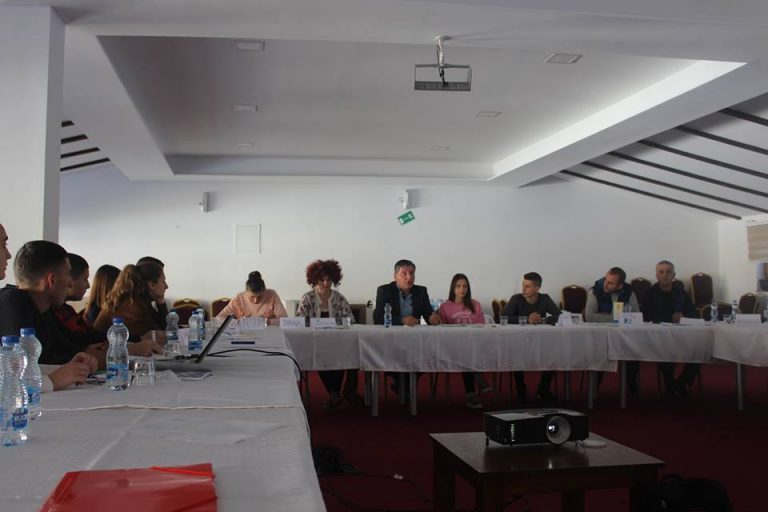 Në Bogë po mbahet punëtoria “Funksionalizimi i Qendrave Rinore në nivel lokal”